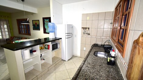 CASA IÇARA * 4 DORMITORIOS * PISCINA * 350 metros de la playa de Canto Grande