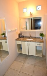 CASA IÇARA * 4 DORMITORIOS * PISCINA * 350 metros de la playa de Canto Grande