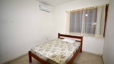 CASA IÇARA * 4 DORMITORIOS * PISCINA * 350 metros de la playa de Canto Grande