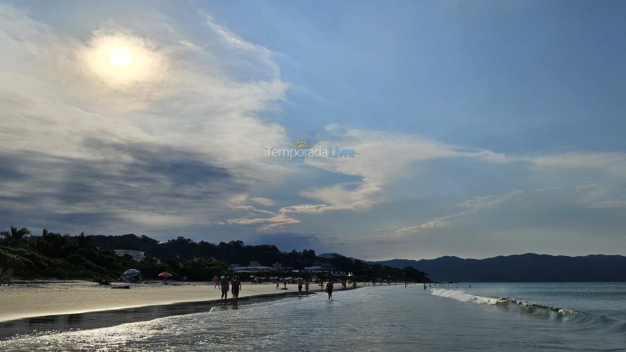 Casa para aluguel de temporada em Florianopolis (Jurerê Internacional)