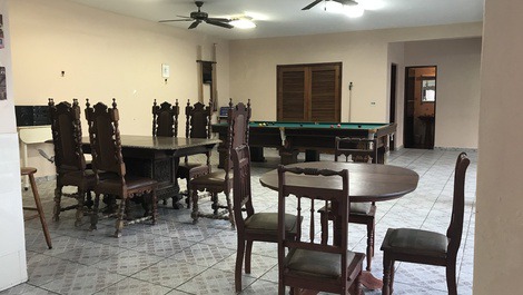 HIGH STANDARD, 6 SUITES WITH AIR, LARGE SWIMMING POOL, PRIVILEGED LOCATION