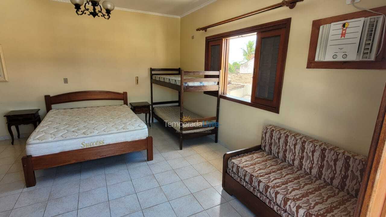 House for vacation rental in Peruíbe (Stella Maris)