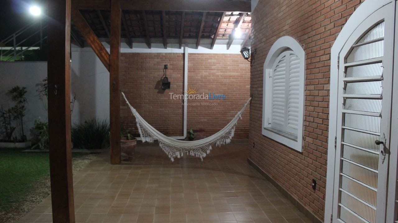 Casa para aluguel de temporada em Ubatuba (Praia Grande)