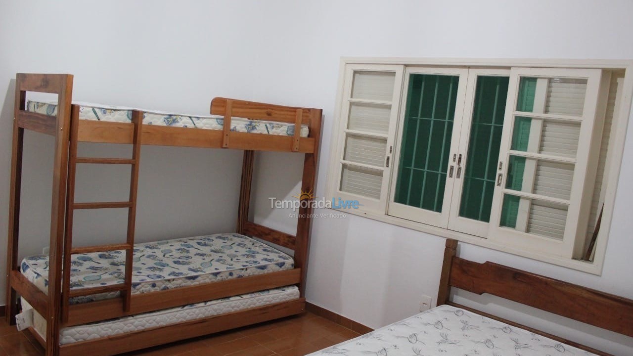 Casa para aluguel de temporada em Ubatuba (Praia Grande)