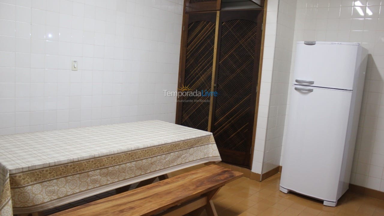 Casa para aluguel de temporada em Ubatuba (Praia Grande)