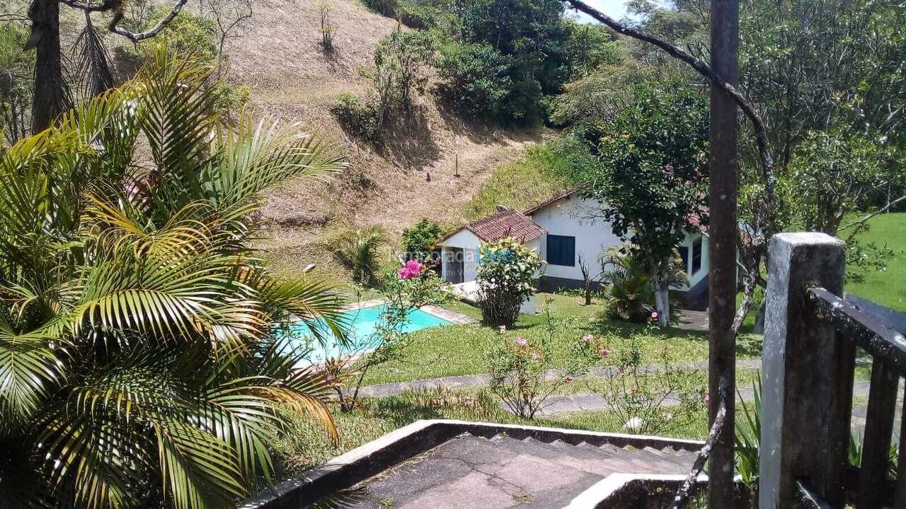 Granja para alquiler de vacaciones em Engenheiro Paulo de Frontin (Alto do Chafre)