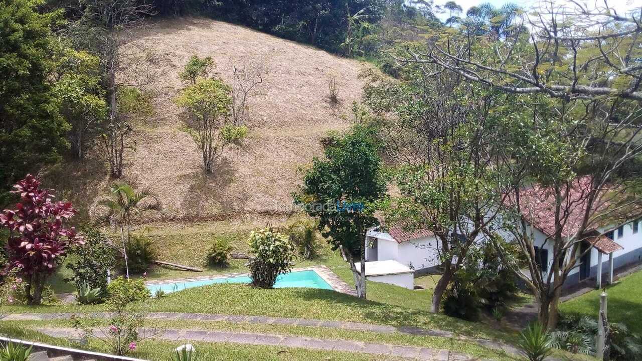 Granja para alquiler de vacaciones em Engenheiro Paulo de Frontin (Alto do Chafre)