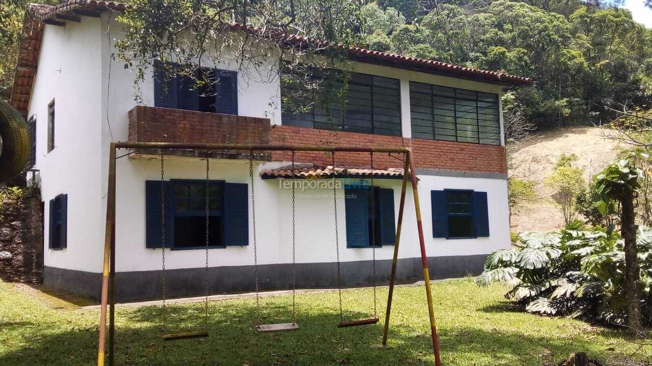Granja para alquiler de vacaciones em Engenheiro Paulo de Frontin (Alto do Chafre)