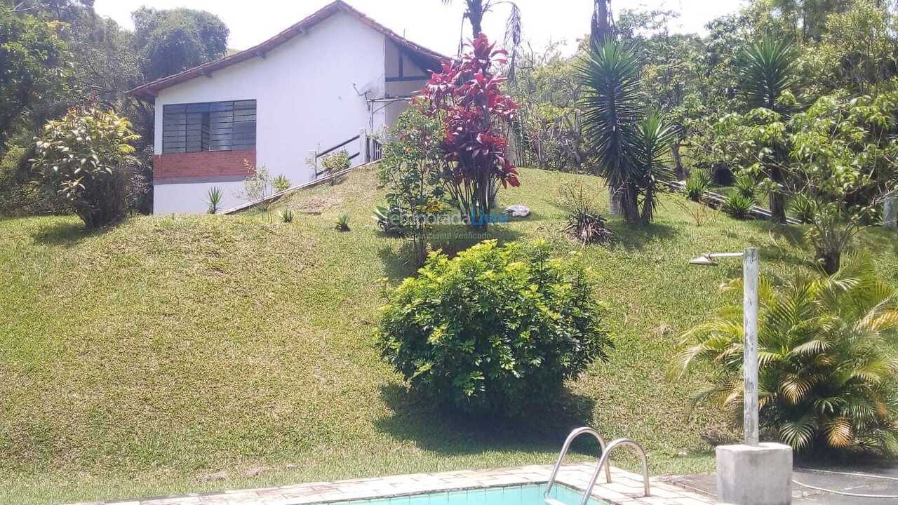 Granja para alquiler de vacaciones em Engenheiro Paulo de Frontin (Alto do Chafre)