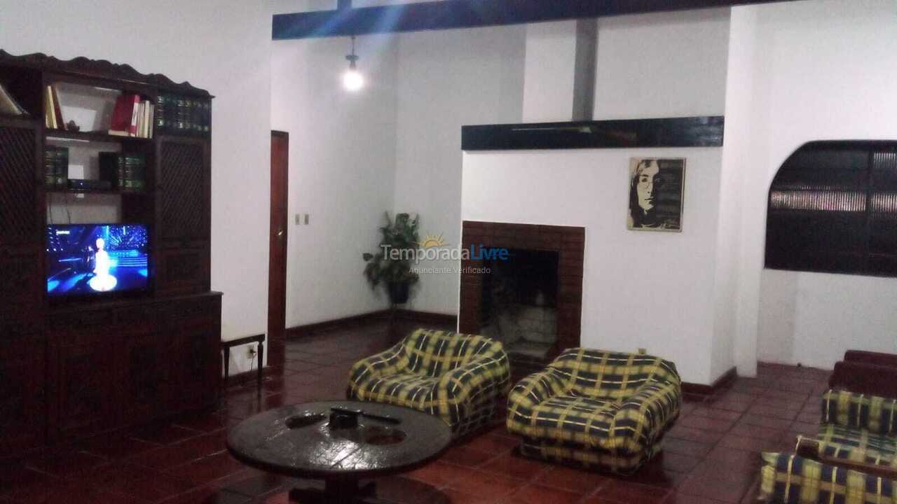 Granja para alquiler de vacaciones em Engenheiro Paulo de Frontin (Alto do Chafre)