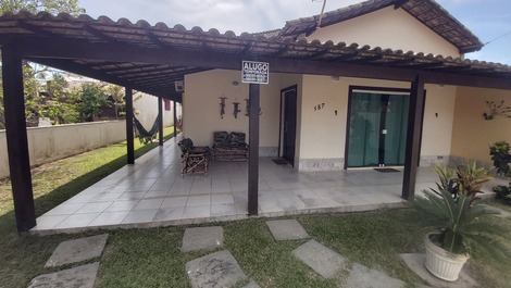 Casa temporada Cabo Frio com piscina - Condomínio Long Beach - Unamar