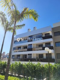 APTO COM PISCINA 2 QUARTOS