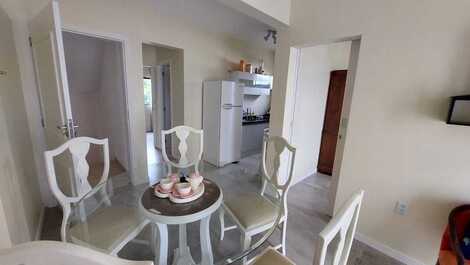 Apartamento 2 quartos, piscina na praia ingleses/santinho