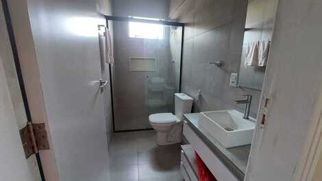 Apartamento 2 quartos, piscina na praia ingleses/santinho