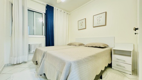 Pitangueiras Precioso apartamento en Quadra do Mar con aire acondicionado