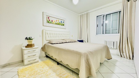 Pitangueiras Precioso apartamento en Quadra do Mar con aire acondicionado