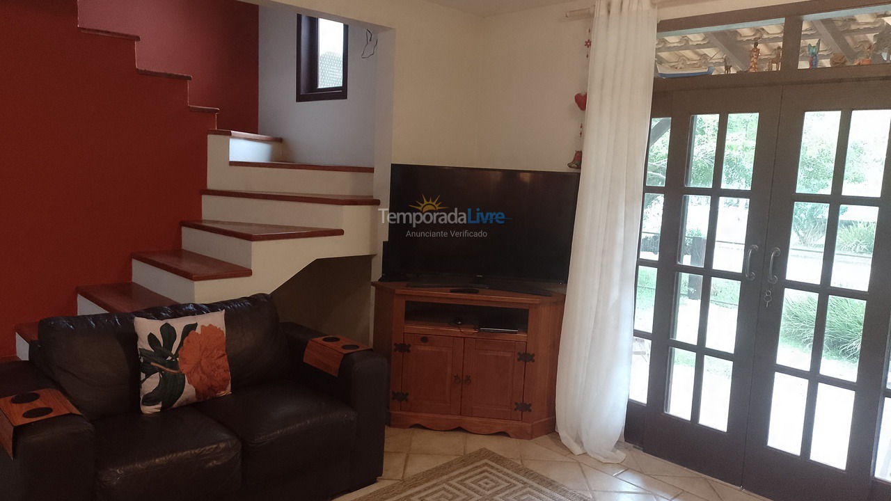 Casa para aluguel de temporada em Florianopolis (Daniela)