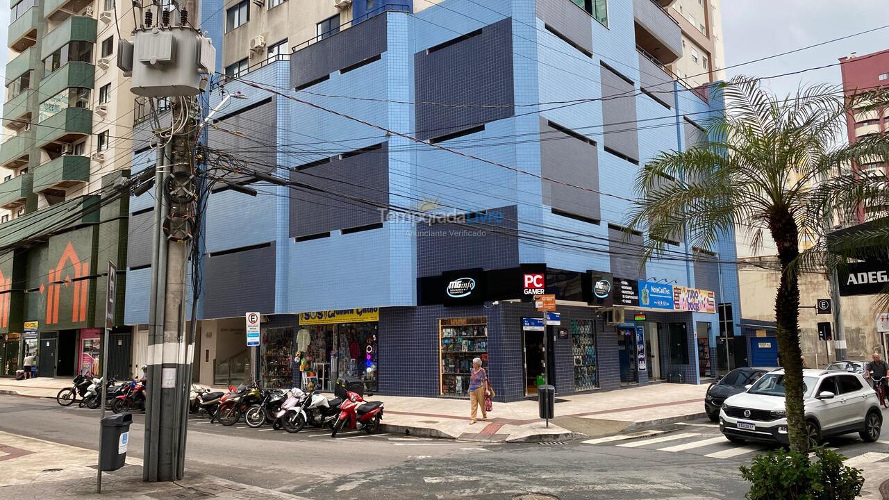 Apartamento para aluguel de temporada em Balneário Camboriú (Praia Central)