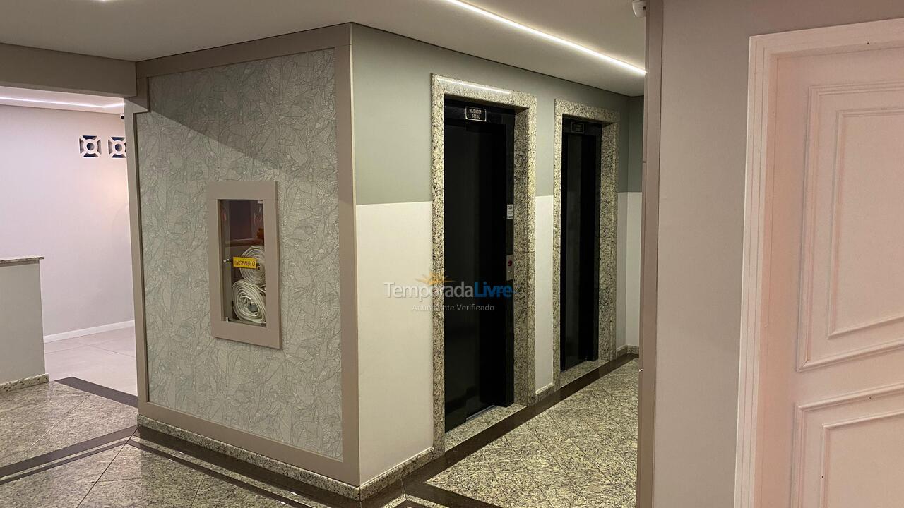 Apartamento para aluguel de temporada em Balneário Camboriú (Praia Central)