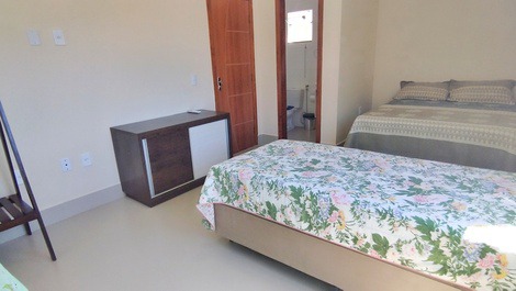 Cód.C008-CASA 3 QUARTOS, PISCINA AR,SENDO 2 SUÍTES,14 PESSOAS,