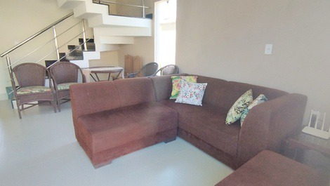 Cód.C008-CASA 3 QUARTOS, PISCINA AR,SENDO 2 SUÍTES,14 PESSOAS,