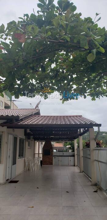 House for vacation rental in Bombinhas (Praia de Bombas)