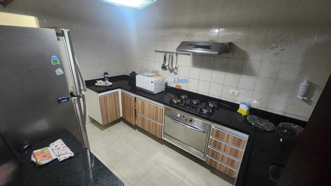 Casa para aluguel de temporada em Guarujá (Enseada)