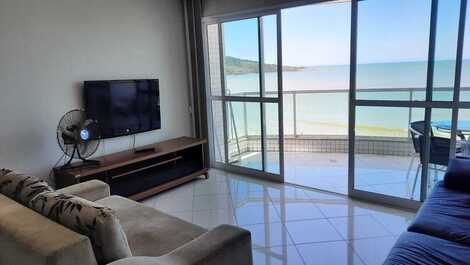 HIGH STANDARD FACING THE SEA 8 PEOPLE PRAIA DO MORRO