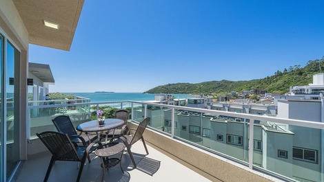 Experiência Exclusiva: Cobertura Duplex de Alto Padrão em Bombinhas