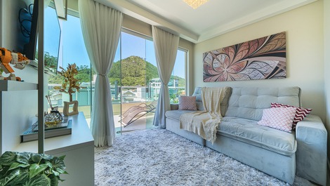 Experiência Exclusiva: Cobertura Duplex de Alto Padrão em Bombinhas