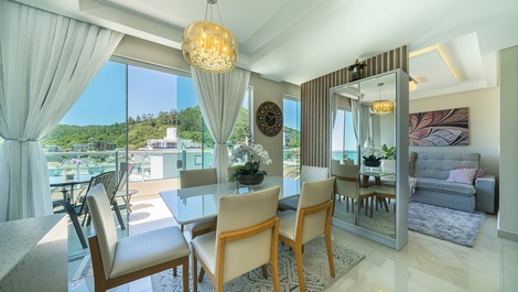 Experiência Exclusiva: Cobertura Duplex de Alto Padrão em Bombinhas