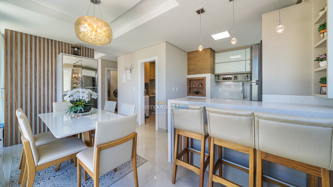 Apartamento para aluguel de temporada em Bombinhas (Canto Grande)