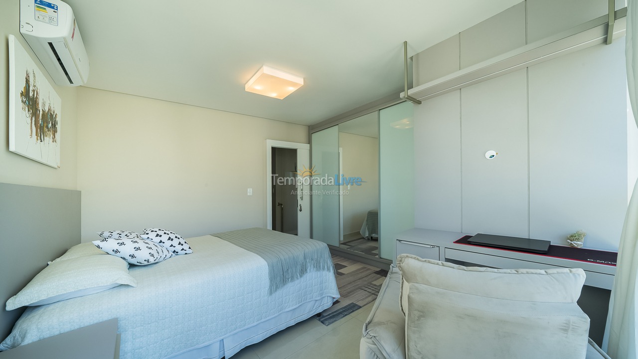 Apartamento para aluguel de temporada em Bombinhas (Canto Grande)