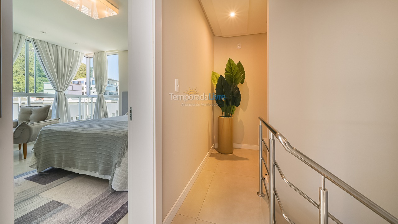 Apartamento para aluguel de temporada em Bombinhas (Canto Grande)