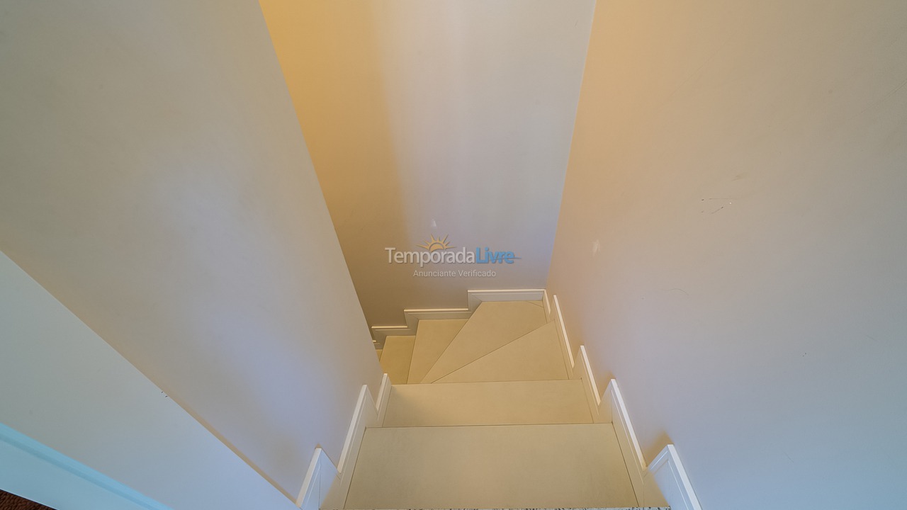 Apartamento para aluguel de temporada em Bombinhas (Canto Grande)