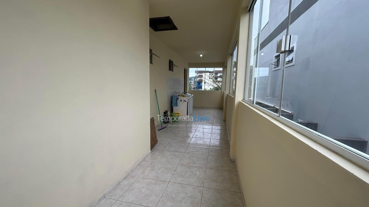 Casa para aluguel de temporada em Bombinhas (Praia de Bombas)