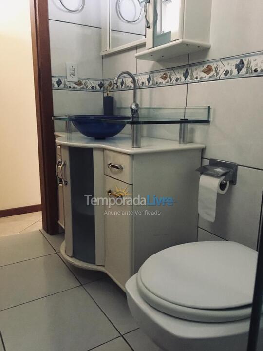 Casa para aluguel de temporada em Bombinhas (Praia de Bombas)