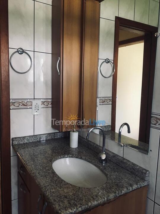 Casa para aluguel de temporada em Bombinhas (Praia de Bombas)