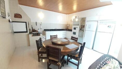 Townhouse in Bombinhas