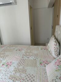 261 APTO ED FRENTE AO MAR 2 SUITES 3 BANHEIROS