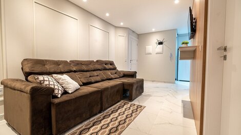 015 - Apartamento alto padrão próximo ao centro e à Praia de Bombas