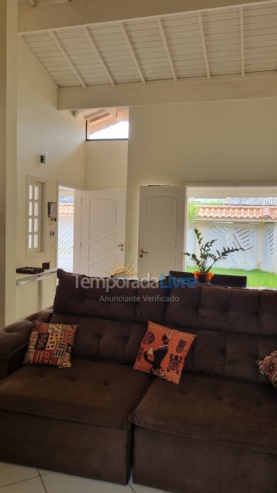 Casa para aluguel de temporada em Peruíbe (Belmira Novaes Ruinas)