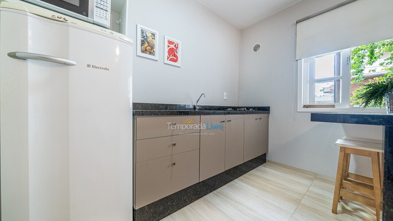 Apartamento para aluguel de temporada em Bombinhas (Praia de Bombas)