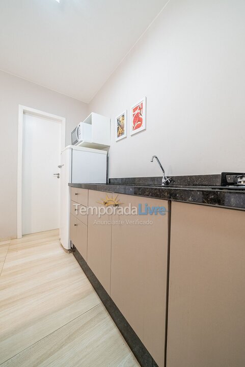 Apartamento para aluguel de temporada em Bombinhas (Praia de Bombas)