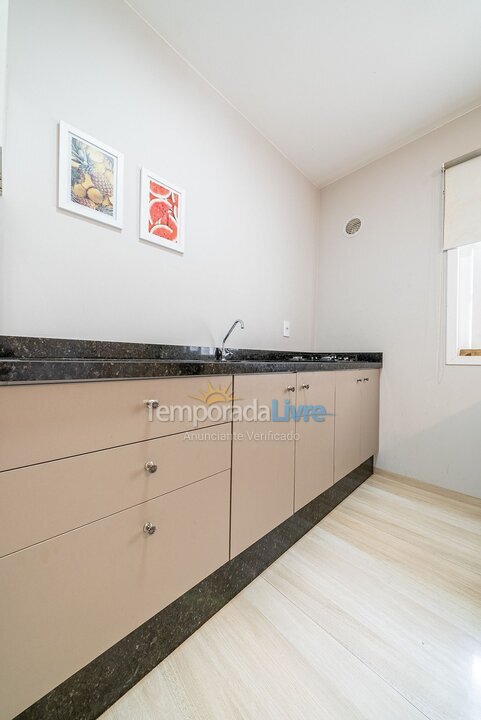 Apartamento para aluguel de temporada em Bombinhas (Praia de Bombas)