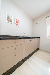 026 - Residencial com Piscina e Jacuzzi em Bombas