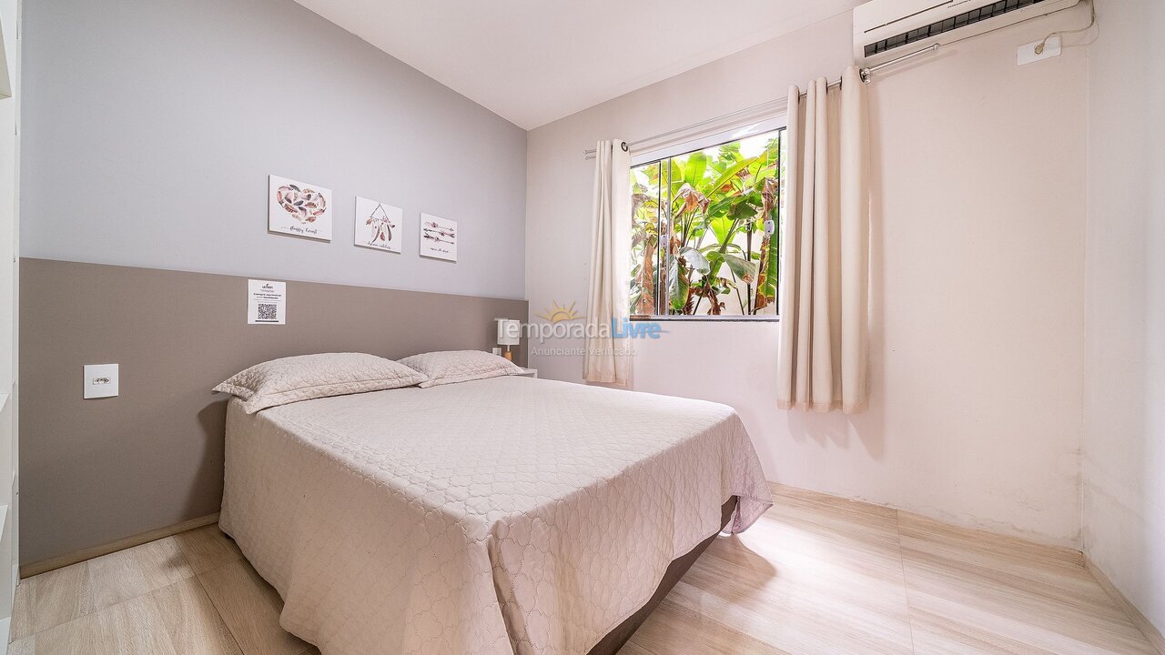 Apartamento para aluguel de temporada em Bombinhas (Praia de Bombas)