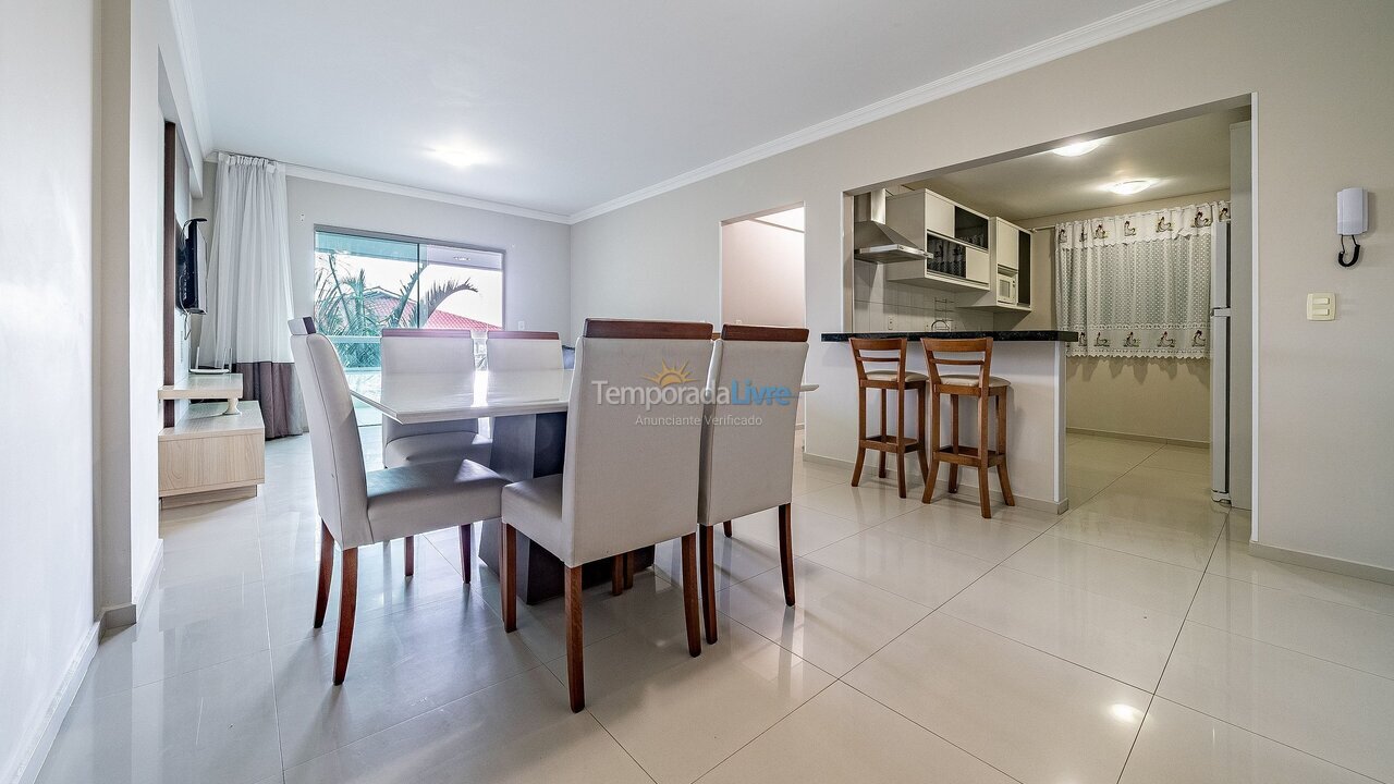 Apartment for vacation rental in Bombinhas (Praia de Bombas)