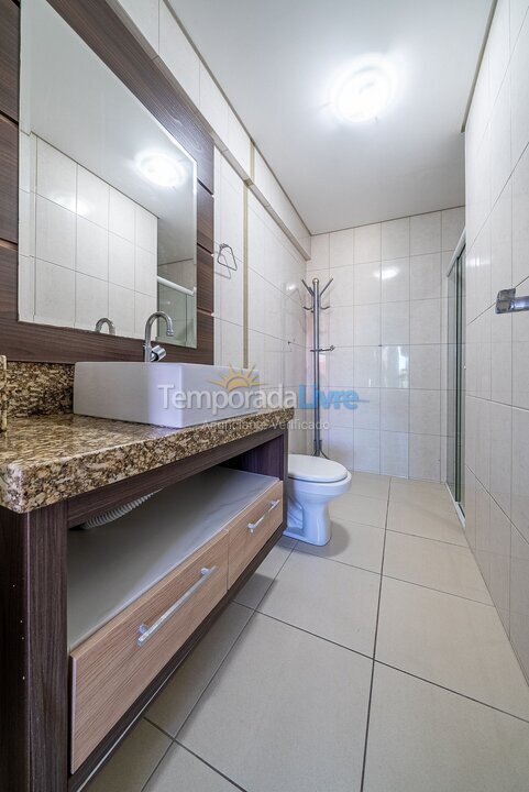 Apartment for vacation rental in Bombinhas (Praia de Bombas)