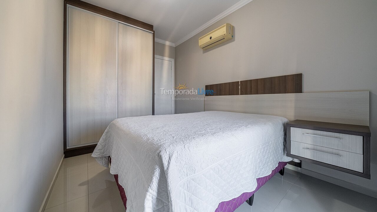 Apartment for vacation rental in Bombinhas (Praia de Bombas)